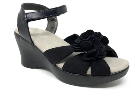 Akaishi Hana Wedge Sandal (Women) - Black For Sale