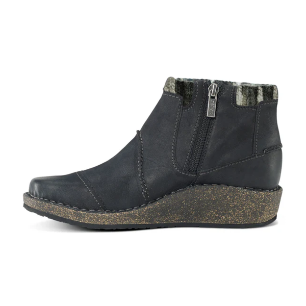 Aetrex Tessa Sweater Ankle Boot (Women) - Black Online