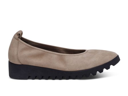 Aetrex Brianna Ballet Flat (Women) - Taupe Sale